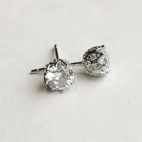 NEW, sterling silver cz cathedral set stud earrings - Picture 7 of 10